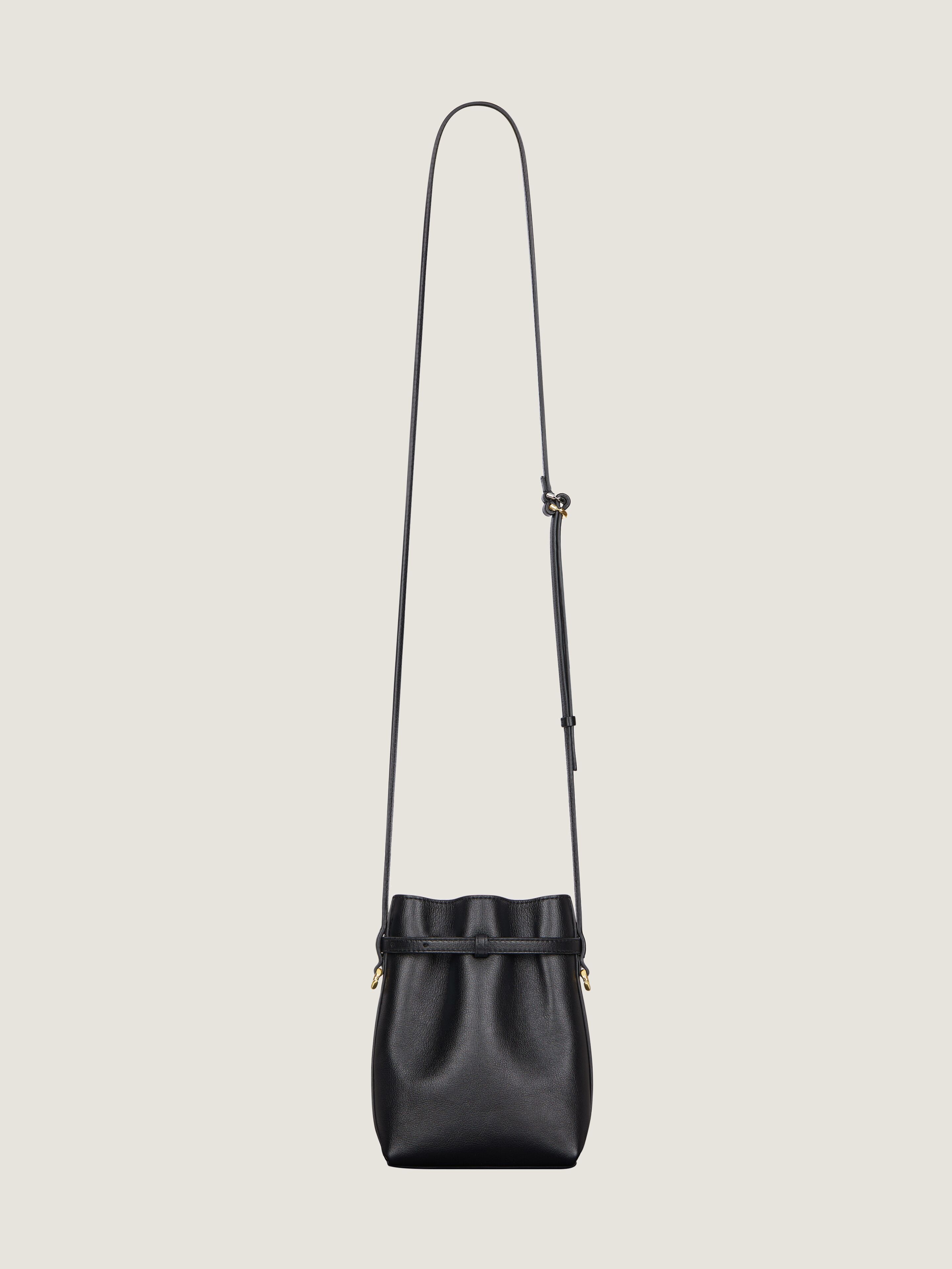 Voyou phone pouch in leather
